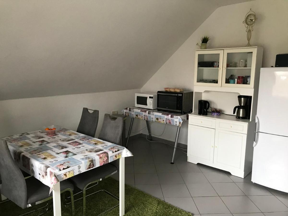 Zum Hoambarg, Kitchen, Balcony, Bathroom Uelsen Luaran gambar